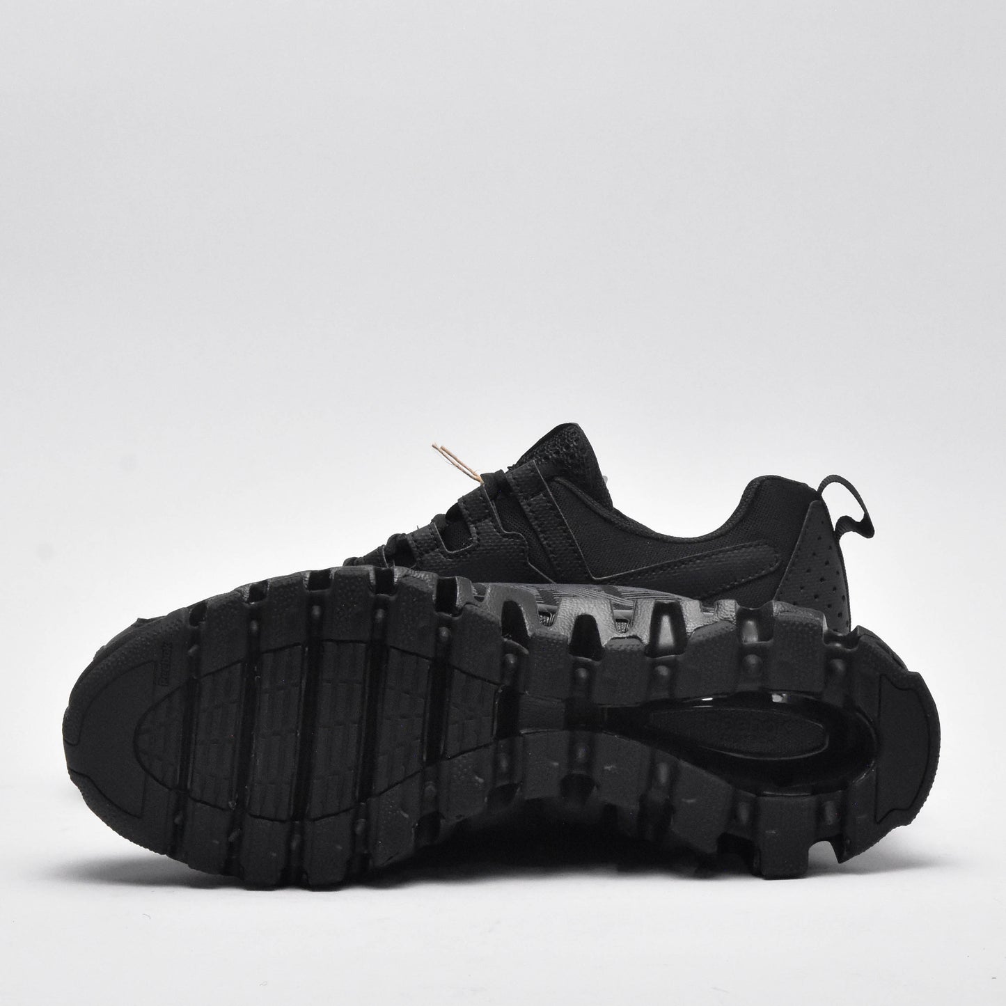 REEBOK ZIGWILD TR 6
