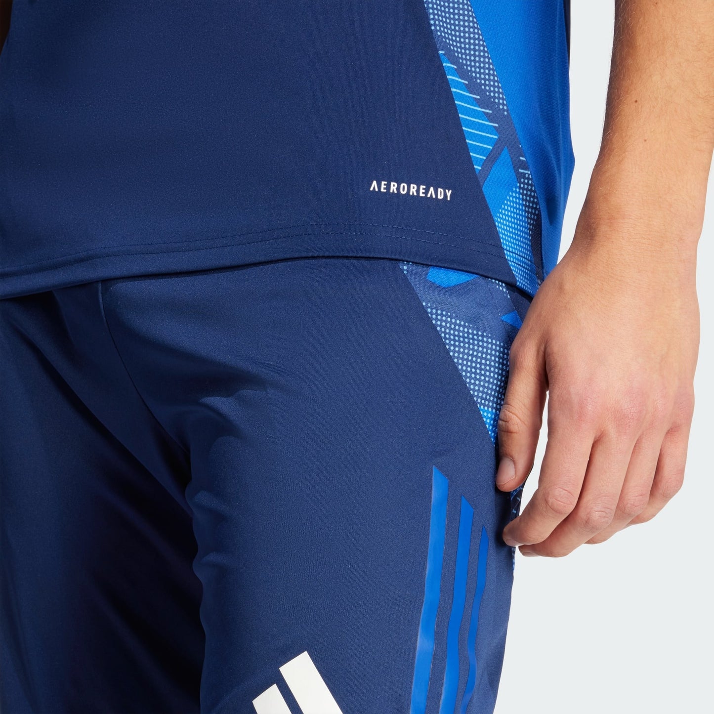 ADIDAS - TIRO