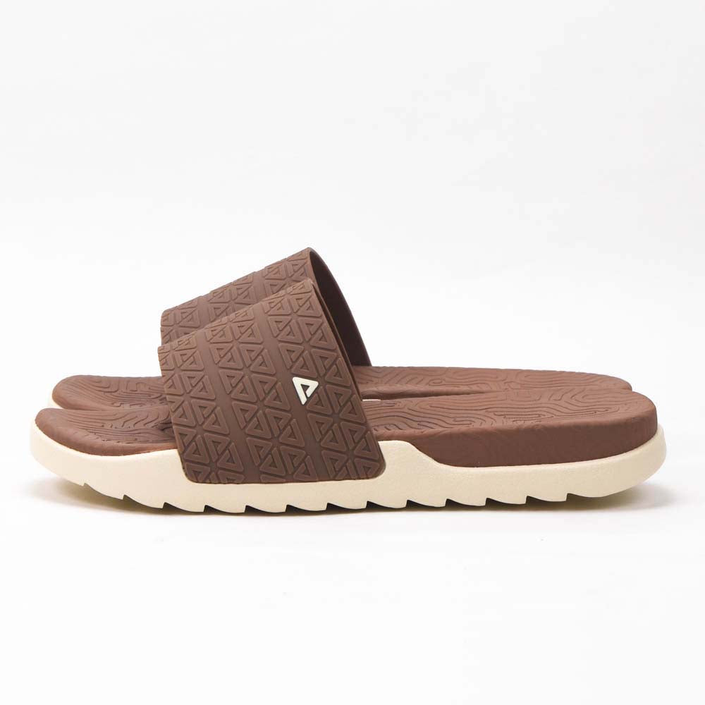 Peak Slippers Brown