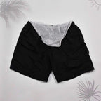 مات الأسود السراويل