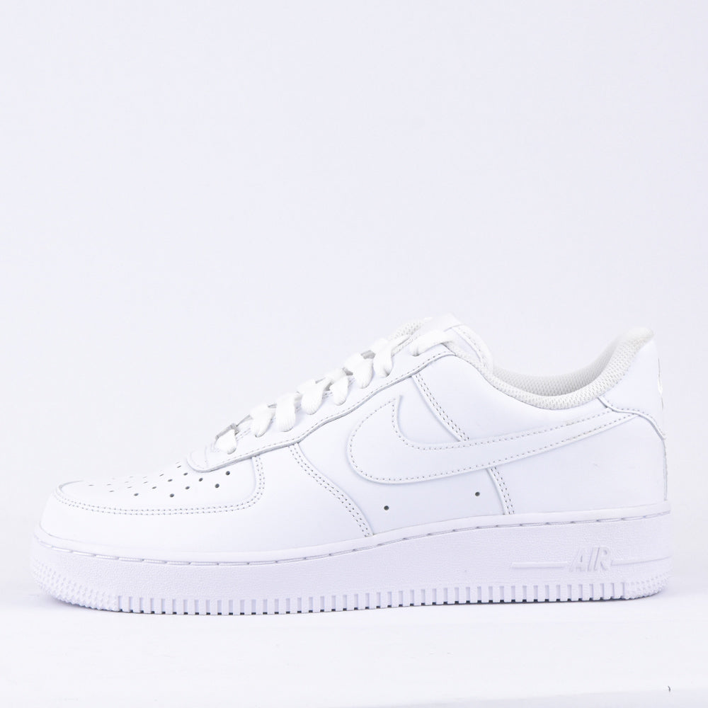 NIKE - AIR FORCE 1 TRIPLE WHITE