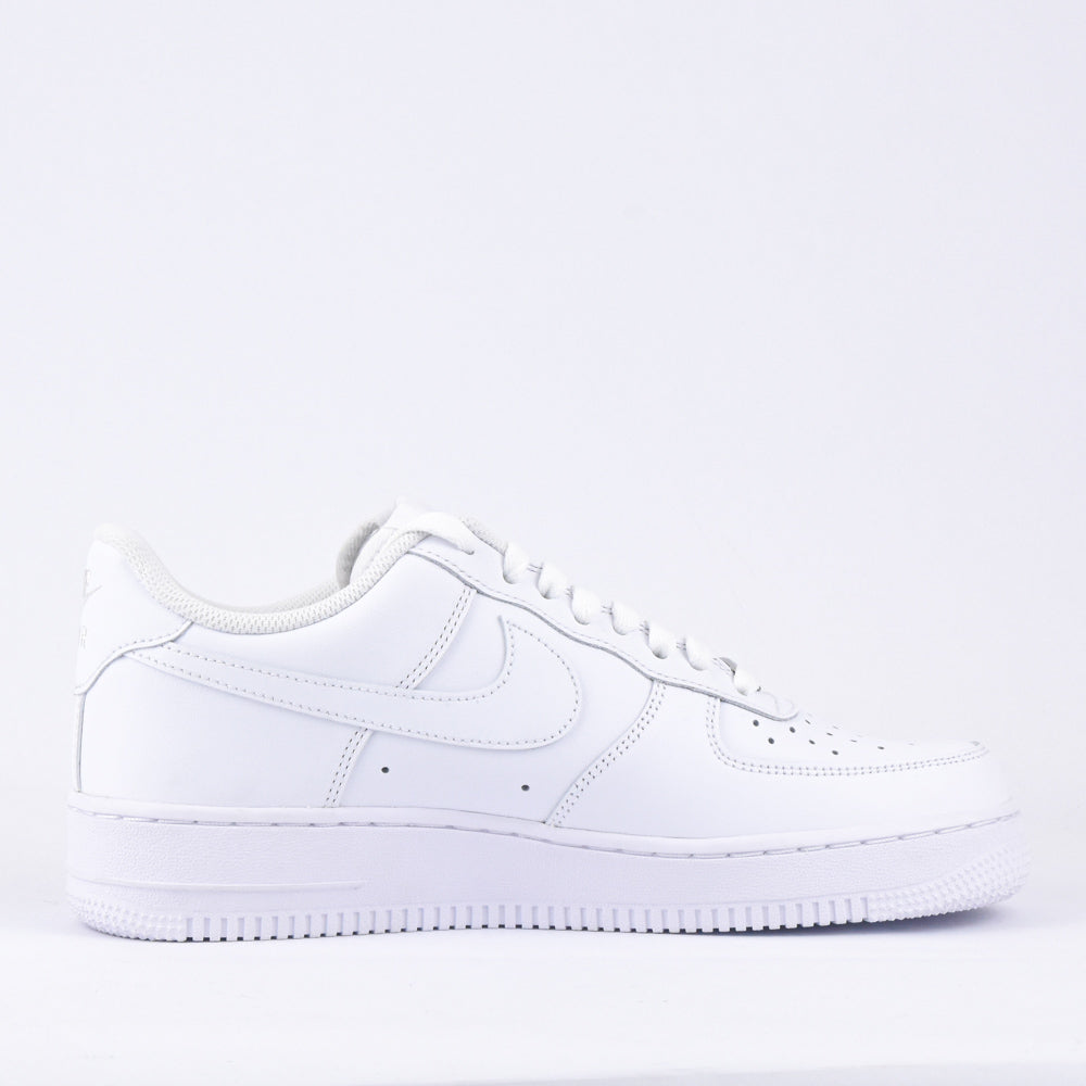 NIKE - AIR FORCE 1 TRIPLE WHITE