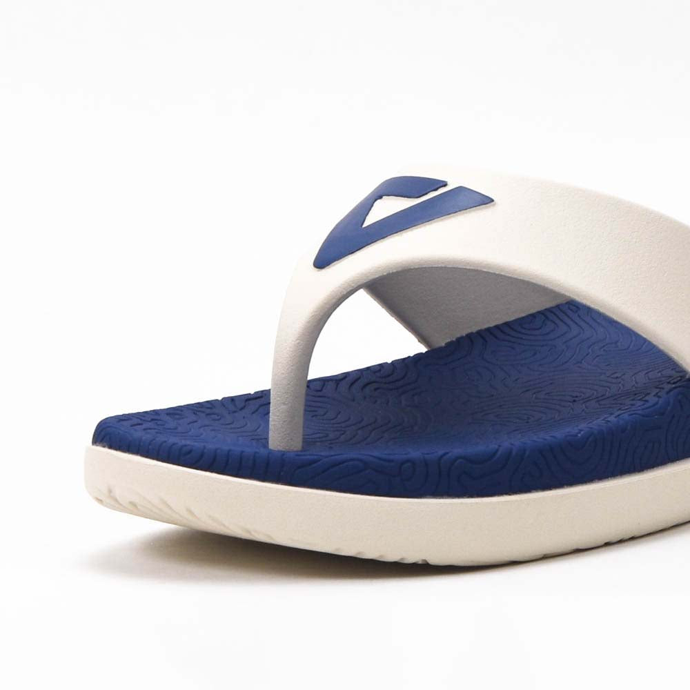 Peak Taichi Beach Sandals White Blue