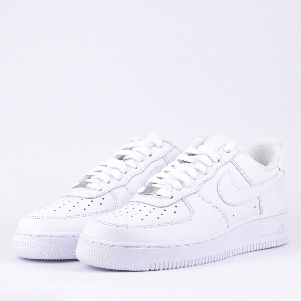 NIKE - AIR FORCE 1 TRIPLE WHITE