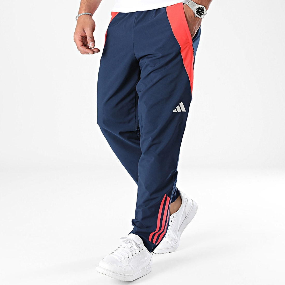 Pantalon d'entraînement Manchester United Tiro 24 Adidas IT2006