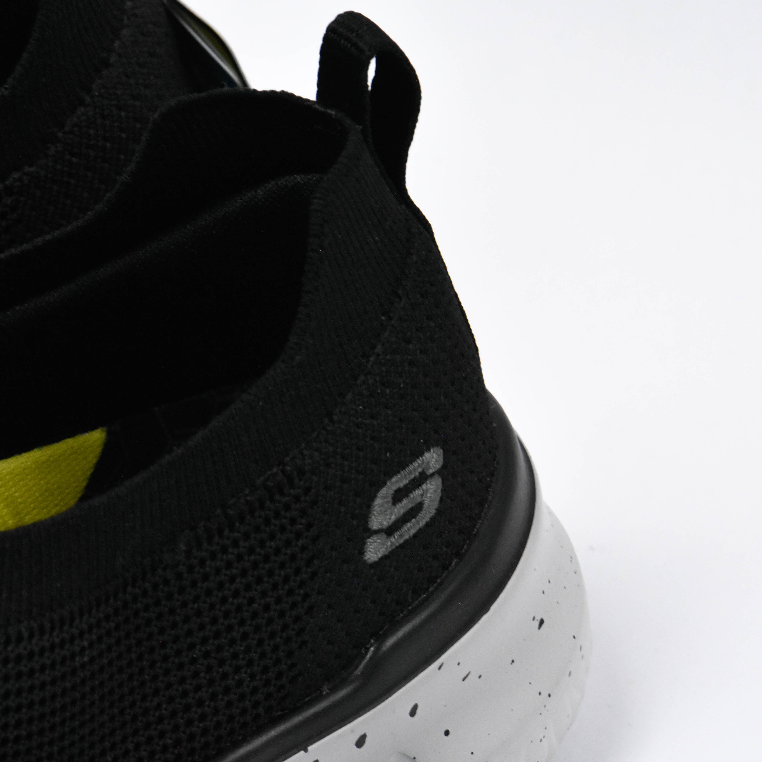 SKECHERS CORWEN DRK