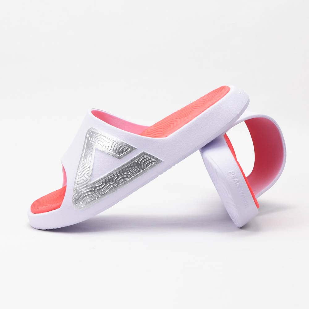 Peak Claquette