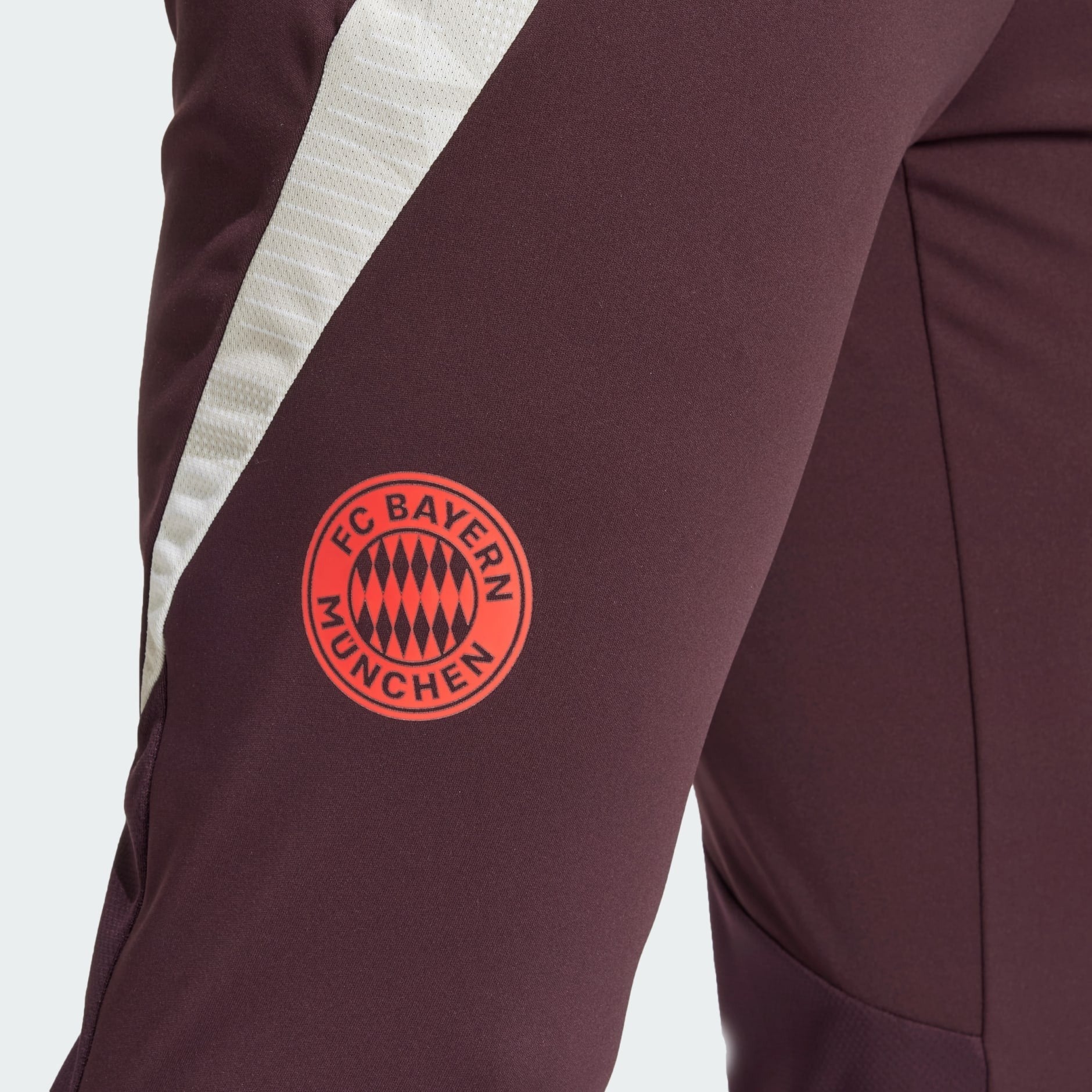 Pantalon d'entraînement FC Bayern Tiro 24 Adidas IS9939