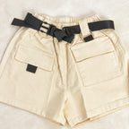 BERMUDA BEIGE AVEC CEINTURE NOIR